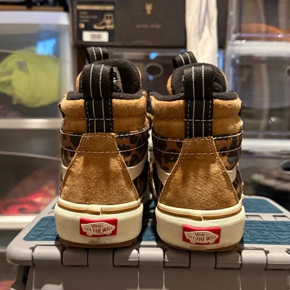 Vans Leopard Print MTE Waterproof High-Tops - Picture 4 of 5